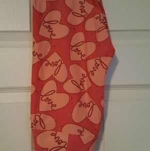 LuLaRoe OS Valentine's leggings